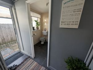 Photo 11- click for photo gallery